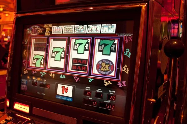 Live dealer at Shio Table with clear lighting and camera angles